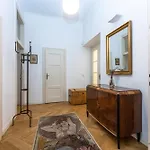 Apartment Bohemian Charm By Paris Avenue 1 *