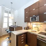 Bohemian Charm By Paris Avenue 1 Apartment Prag