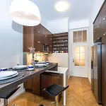 Apartment Bohemian Charm By Paris Avenue 1 *
