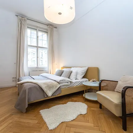Apartment Bohemian Charm By Paris Avenue 1