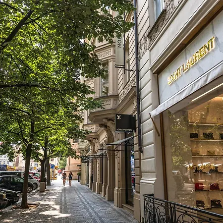 Apartment Bohemian Charm By Paris Avenue 1 Prag